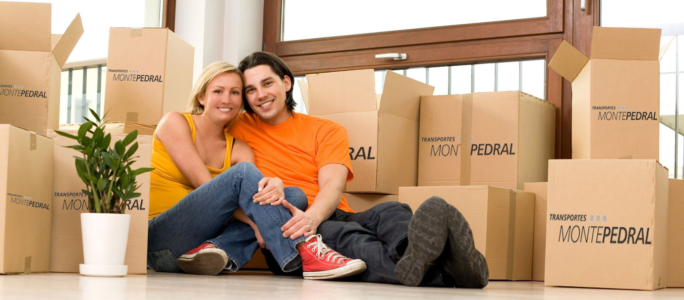 couple-moving-into-new-home